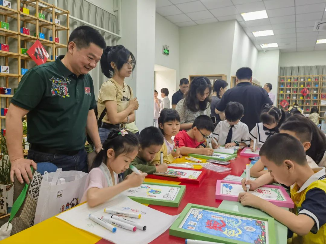 【“益家学堂”】梅州市举办“嘉言懿行 家训回家”国际家庭日亲子活动